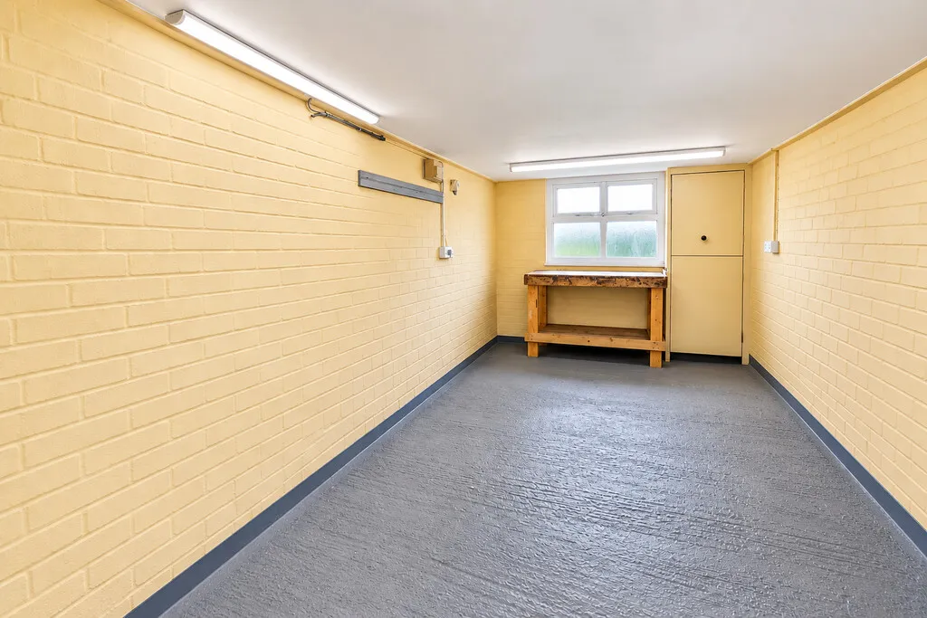 Price Close, Loggerheads, photo 12