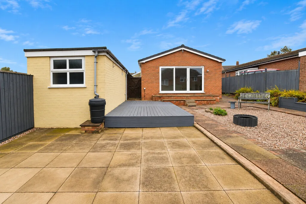 Price Close, Loggerheads, photo 15