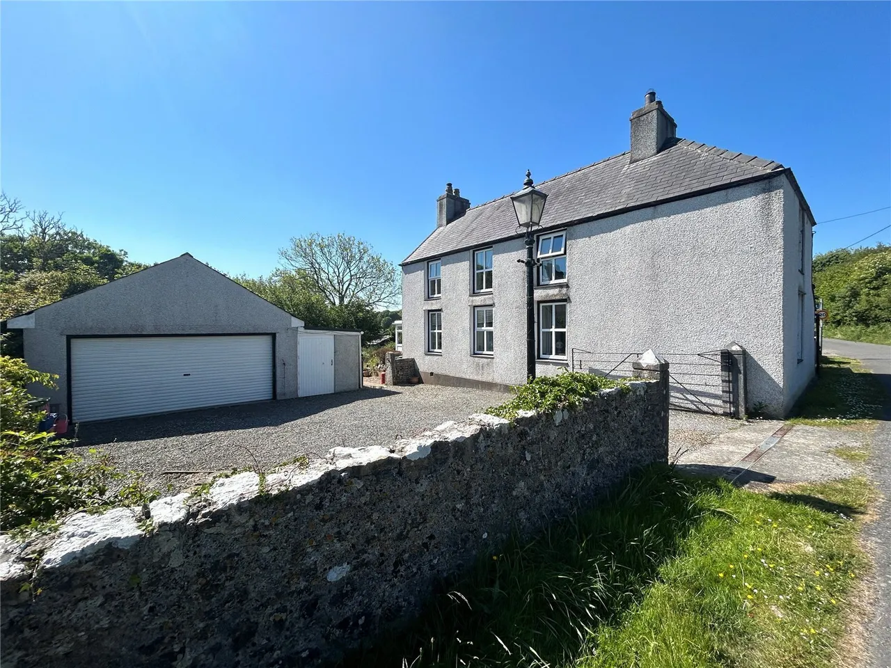 4 bed house for sale, Marianglas, LL73