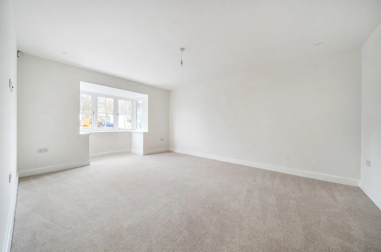 Locks Road, Locks Heath, SO31, photo 6