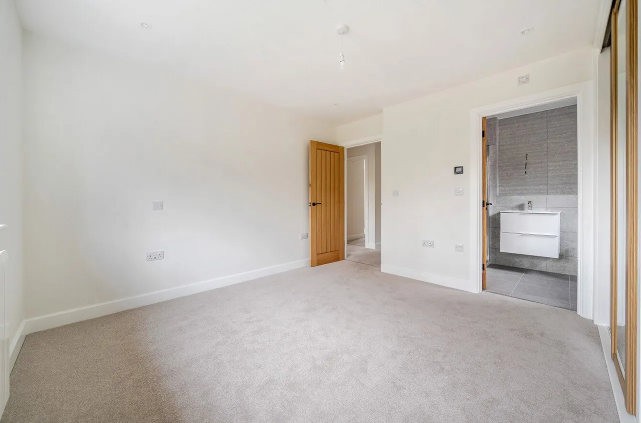 Locks Road, Locks Heath, SO31, photo 10