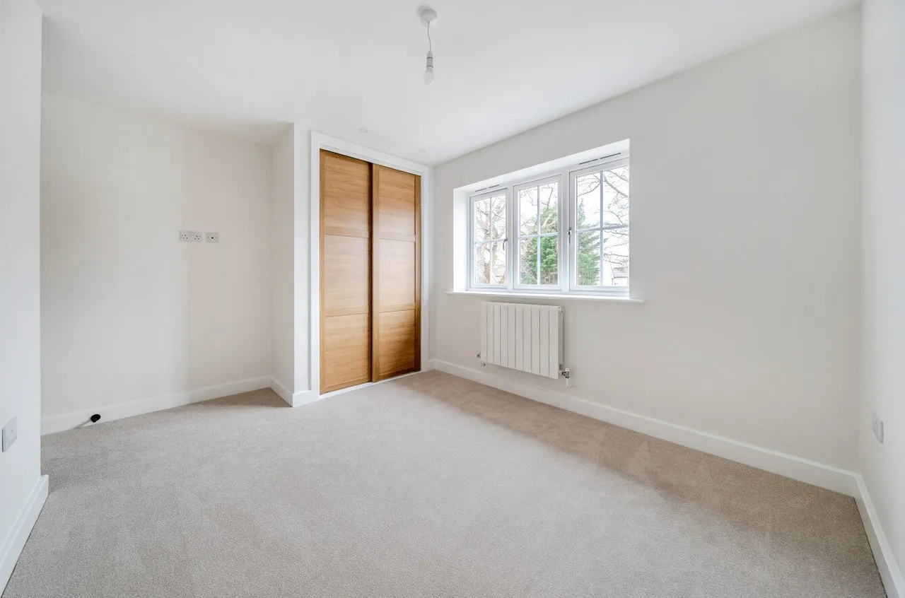 Locks Road, Locks Heath, SO31, photo 9