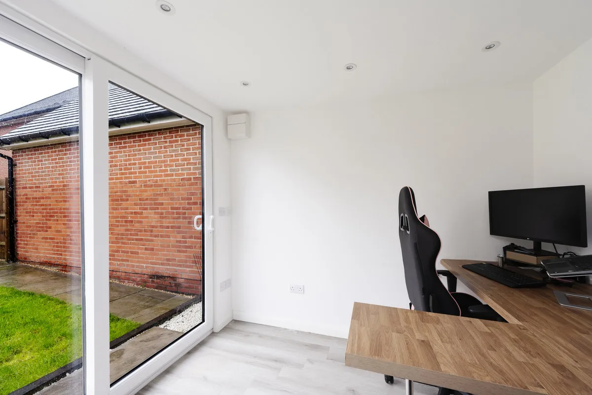 George Street, Langdon Hills, SS16, photo 7