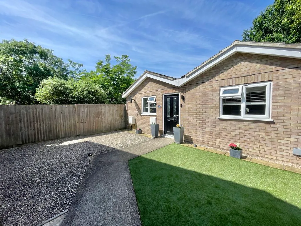2 bed house for sale — Tockley Road, Burnham SL1 7DQ