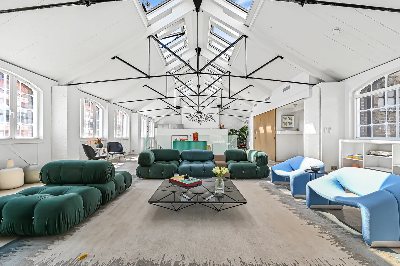 3 bed flat to rent — Mayfair, Hollen Street, Soho, London