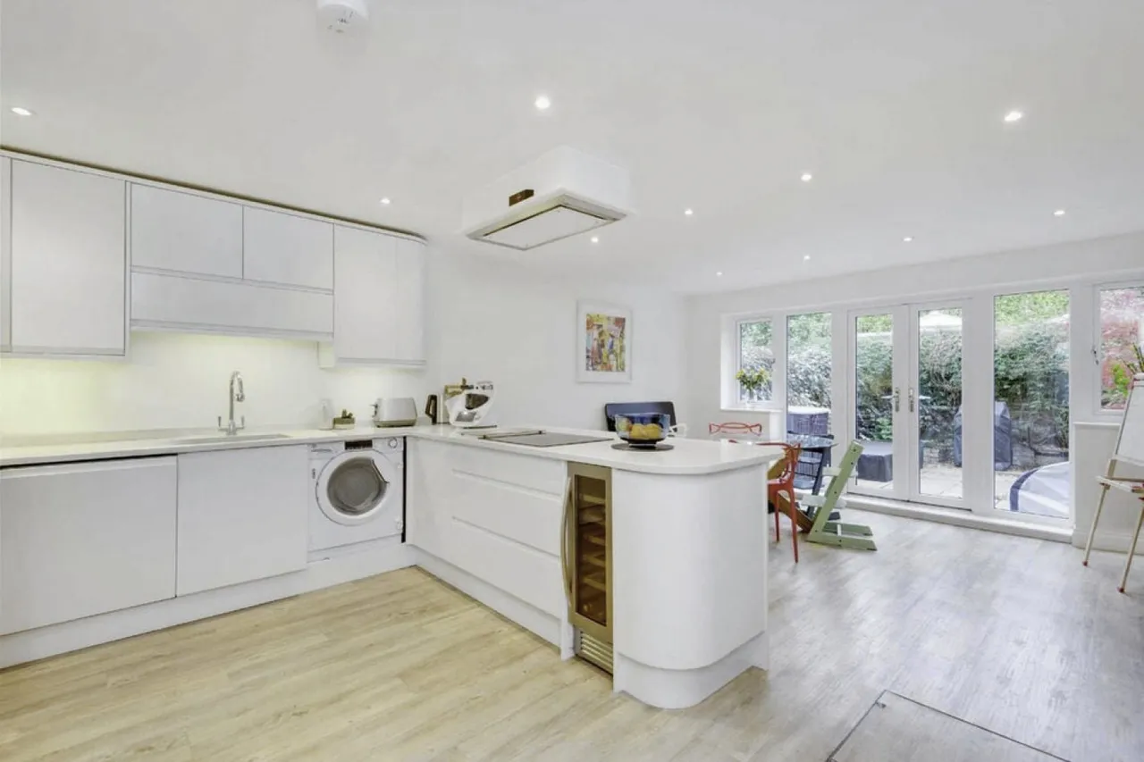 4 bed house to rent, Britannia Road, Fulham, SW6