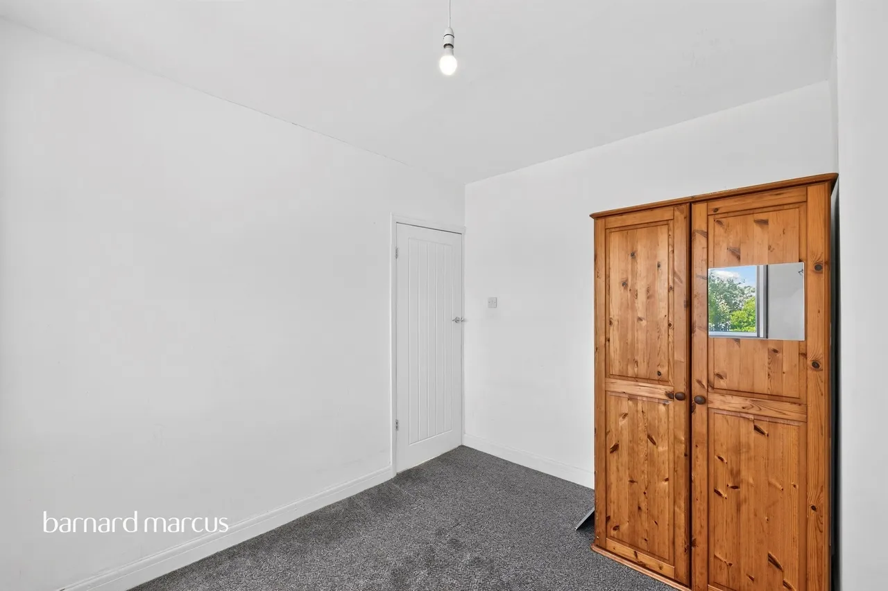The Drive, Feltham, TW14, photo 10