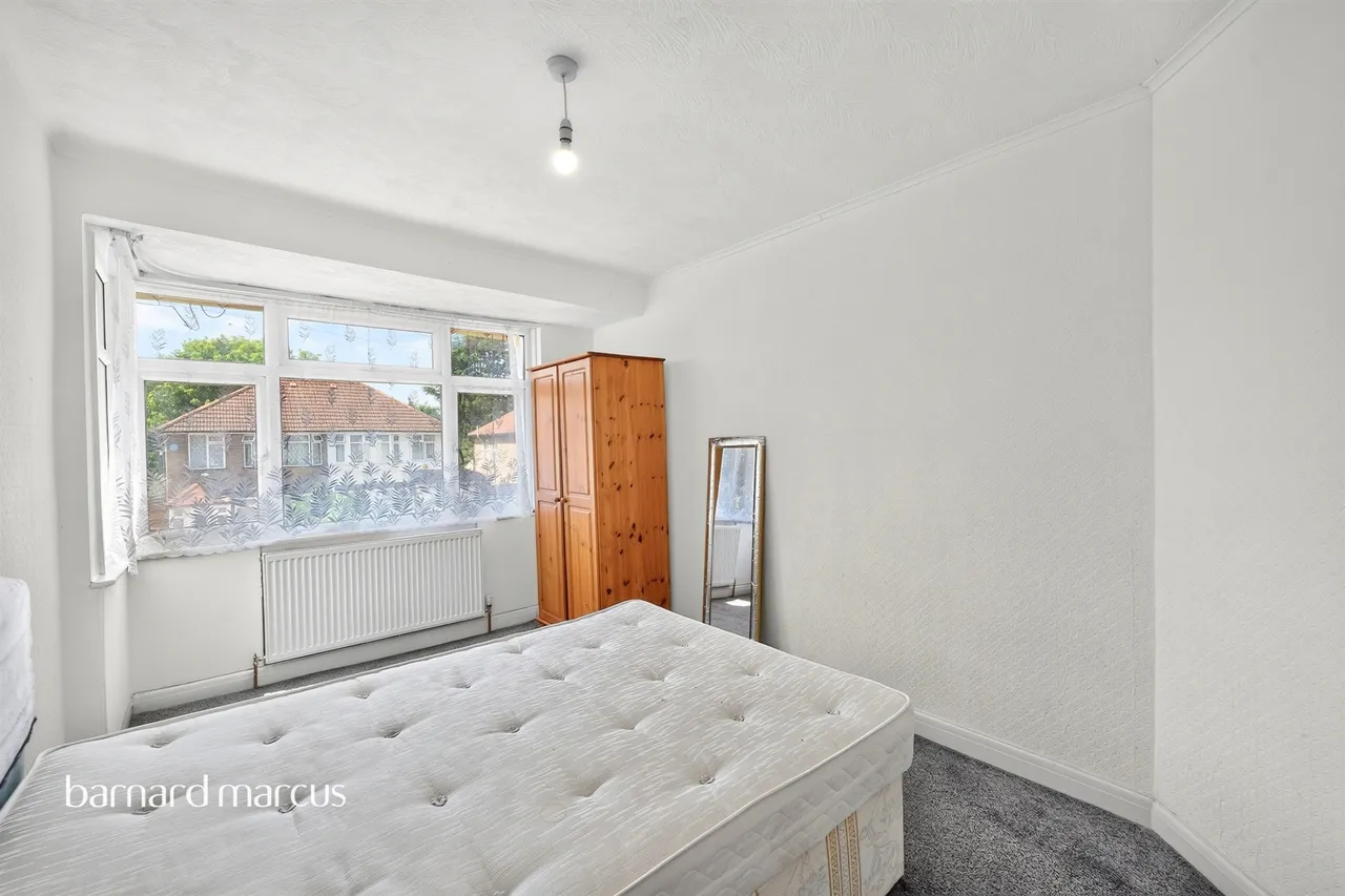 The Drive, Feltham, TW14, photo 8