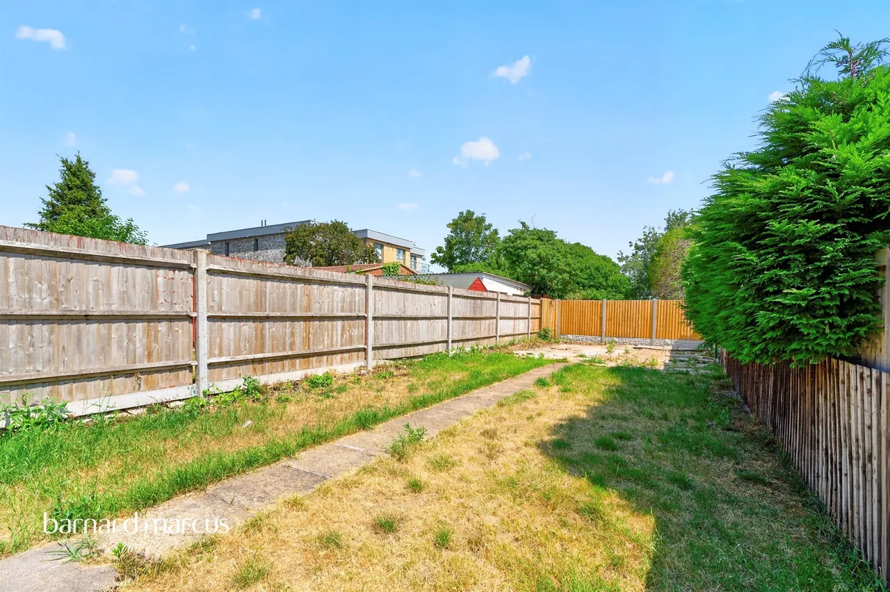 The Drive, Feltham, TW14, photo 5