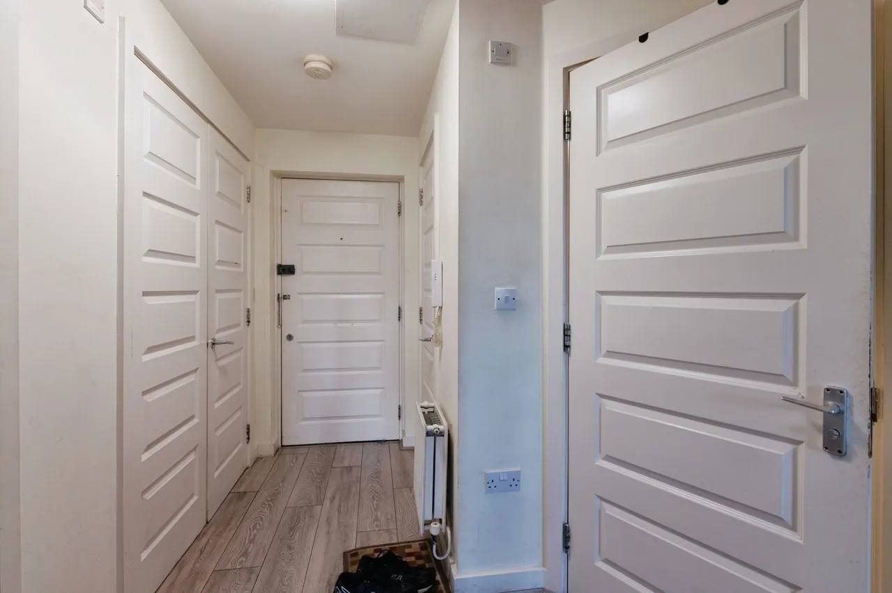 Hogg Lane, Grays, Essex, RM17, photo 5