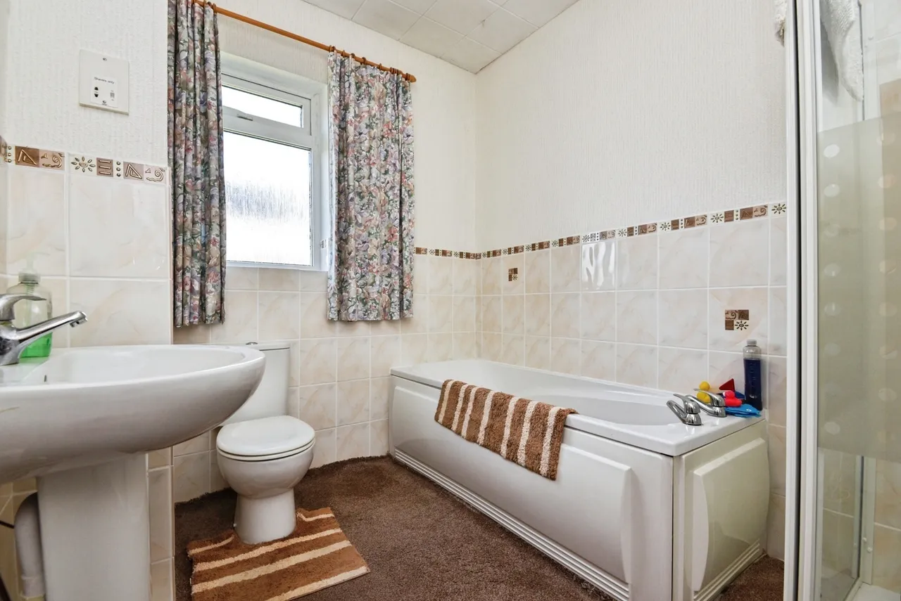 Haverbreaks Road, Lancaster, LA1, photo 13