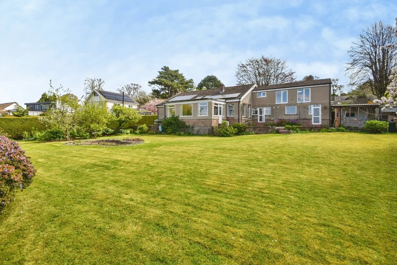 4 bed house for sale, Haverbreaks Road, Lancaster, LA1