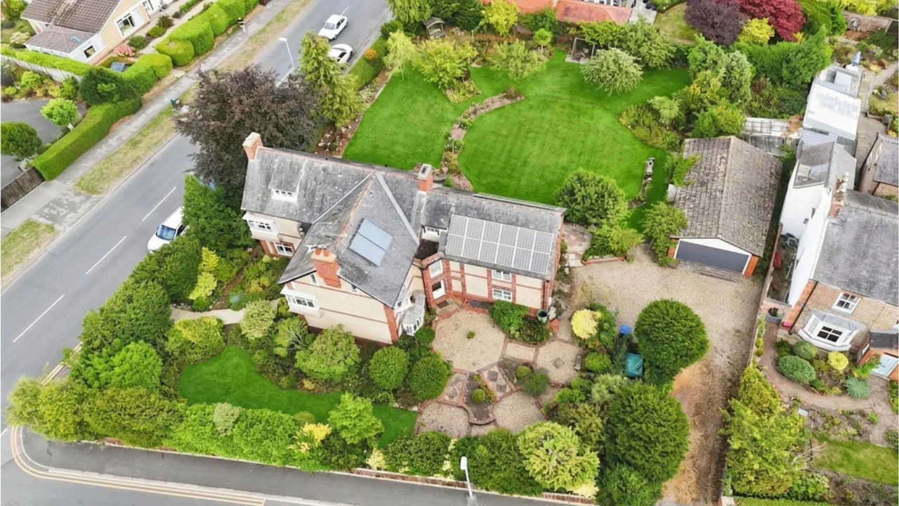 5 bed house for sale, York Road, Driffield, YO25