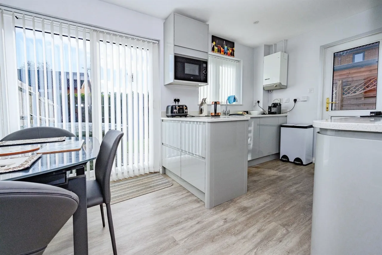 Dexter Close, Luton, LU3, photo 3