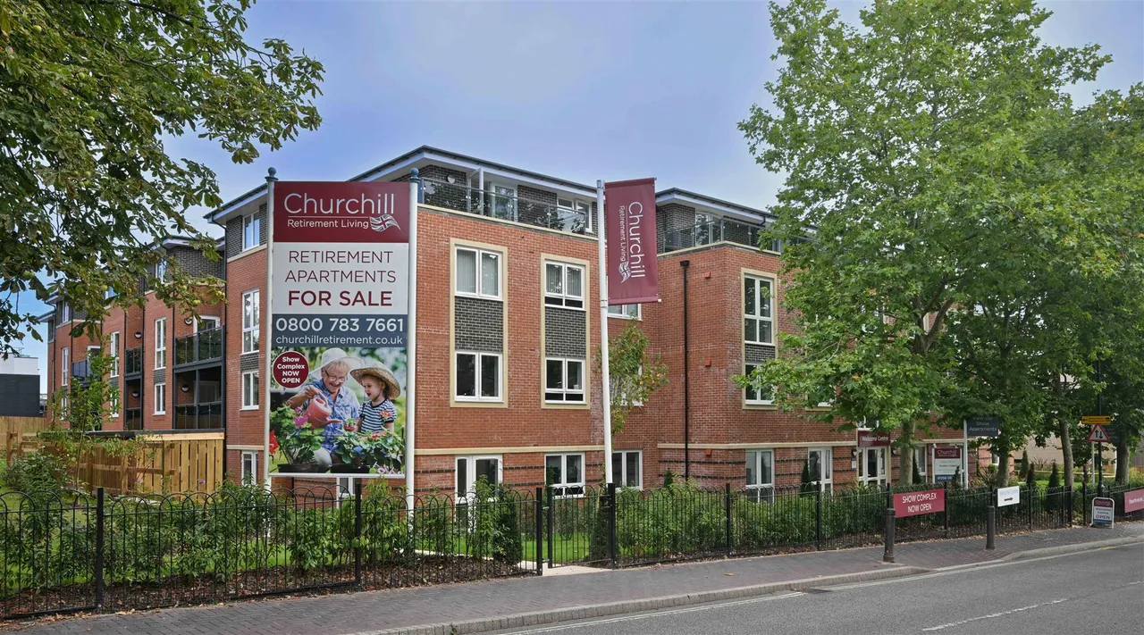 2 bed flat for sale, London Road, Basingstoke, RG21