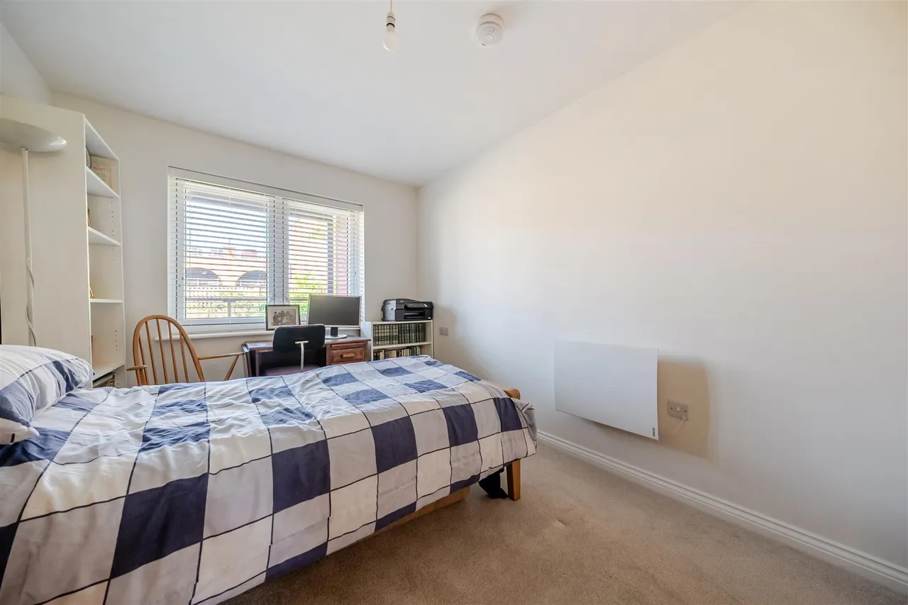 London Road, Basingstoke, RG21, photo 13