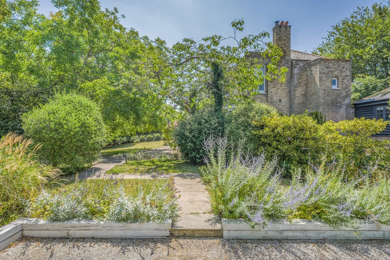 Sandwich Road, Eastry, Kent, CT13 0DR, photo 3