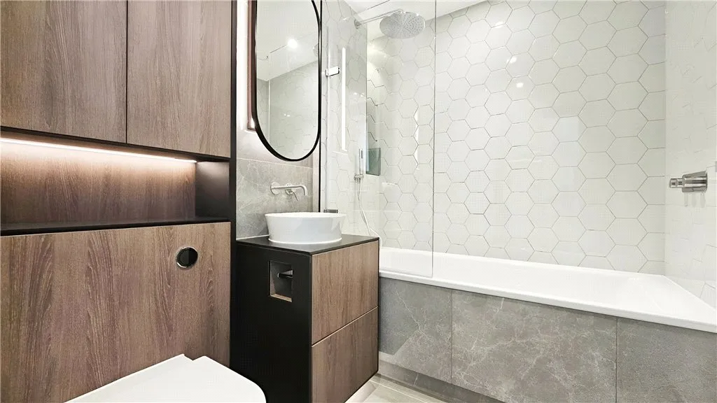 Eden Grove, Staines-upon-Thames, TW18, photo 8