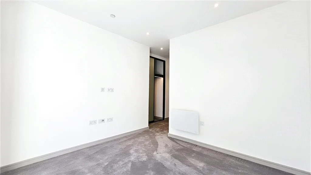 Eden Grove, Staines-upon-Thames, TW18, photo 4