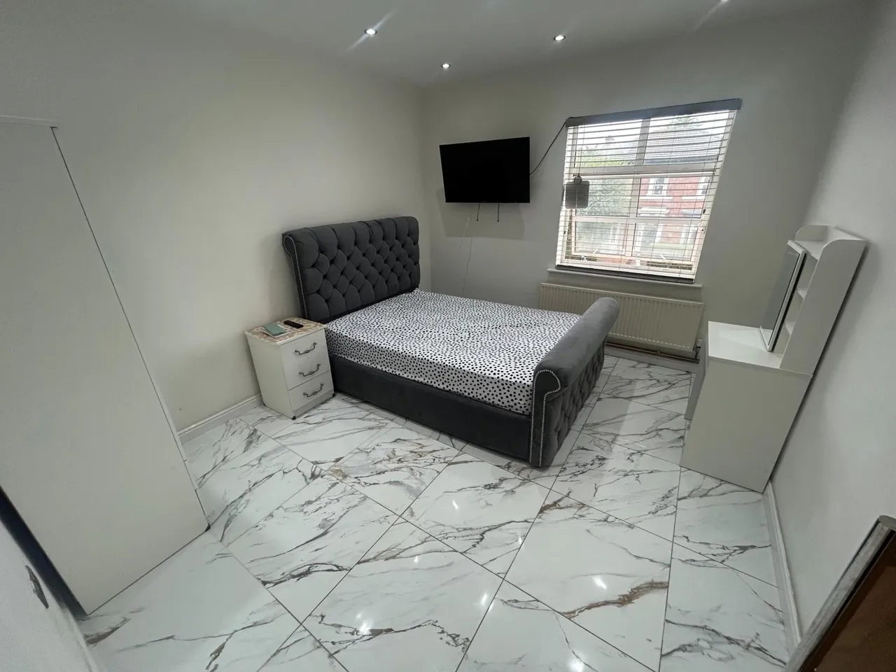 Derby Road, Burton upon Trent, DE14, photo 4