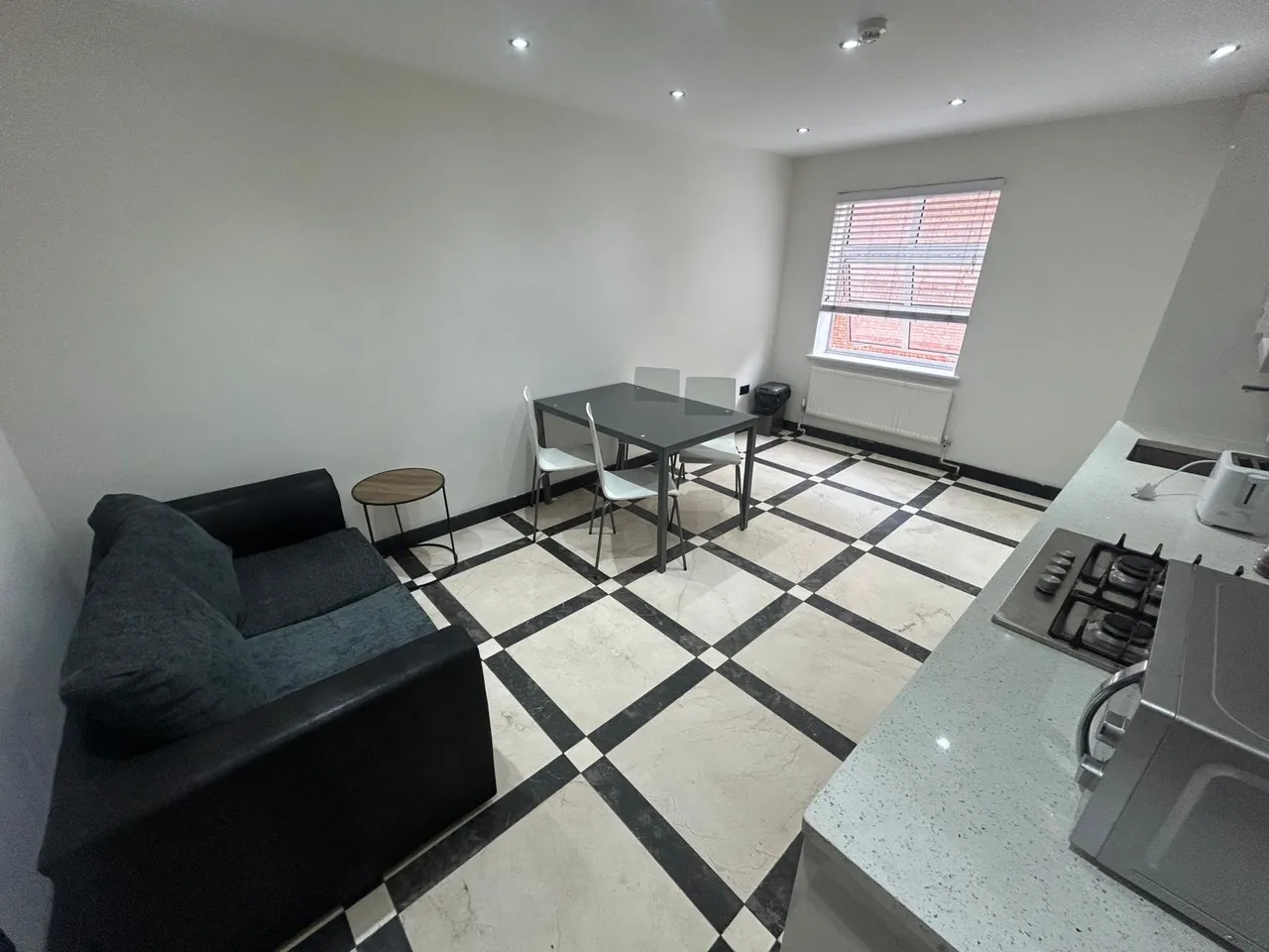 Derby Road, Burton upon Trent, DE14, photo 2