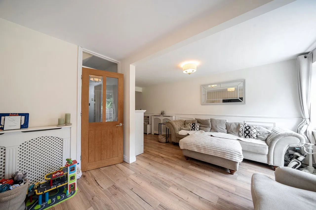 Kemsley Close, DA9, photo 11
