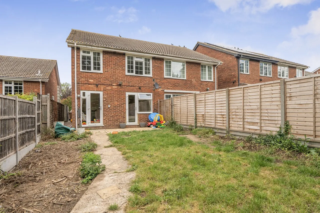 Kemsley Close, DA9, photo 17
