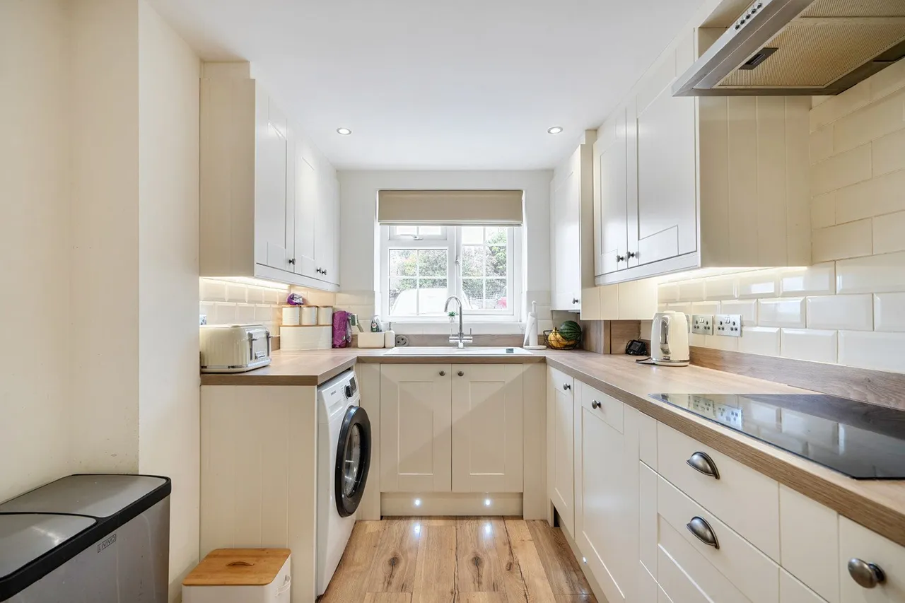 Kemsley Close, DA9, photo 16