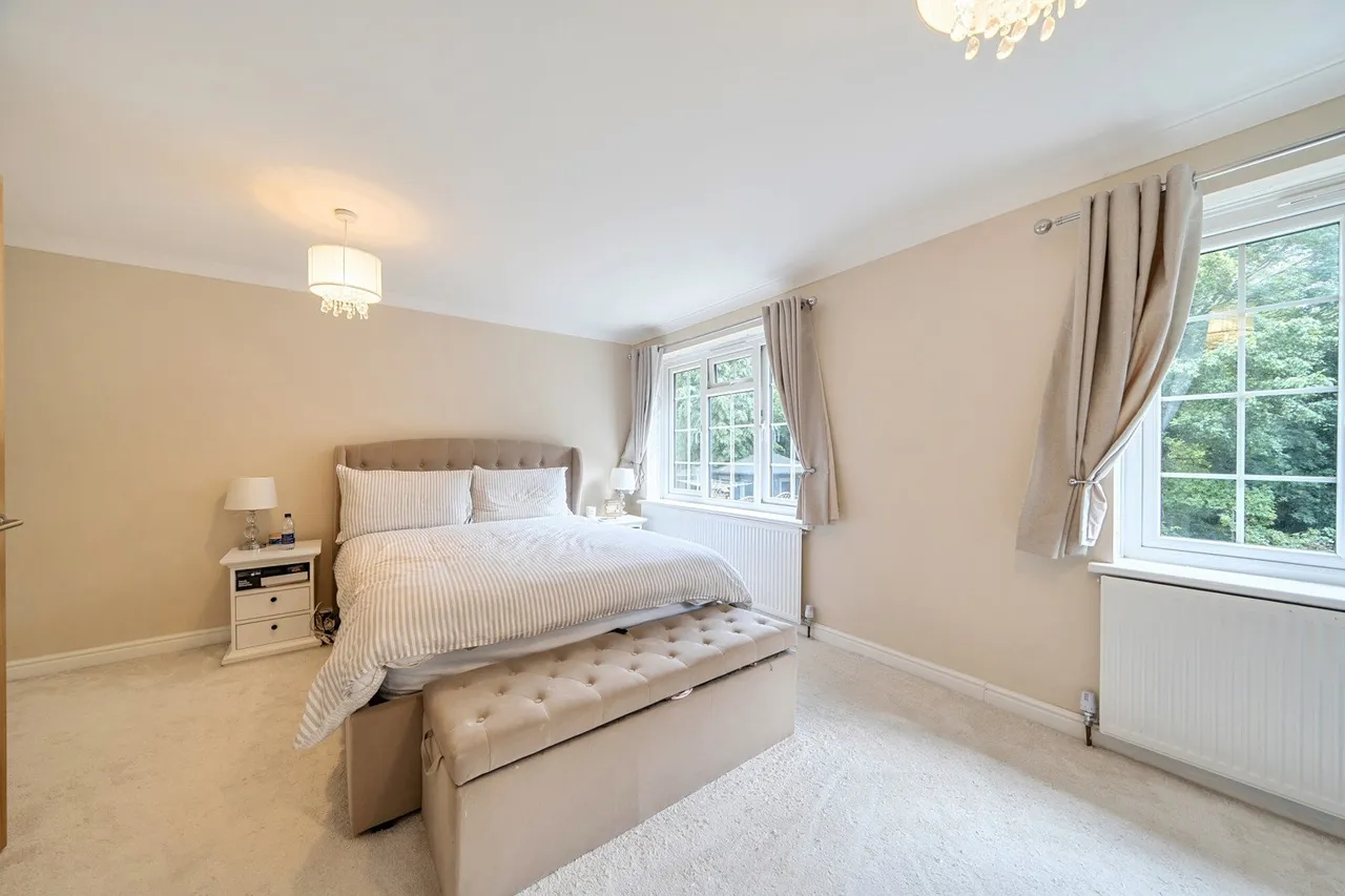 Kemsley Close, DA9, photo 6