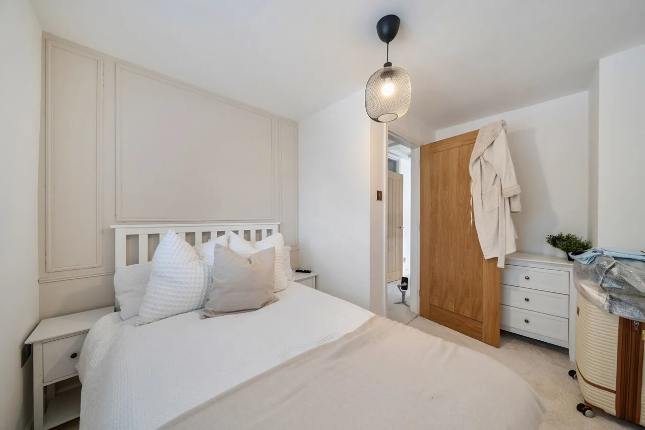 Kemsley Close, DA9, photo 7
