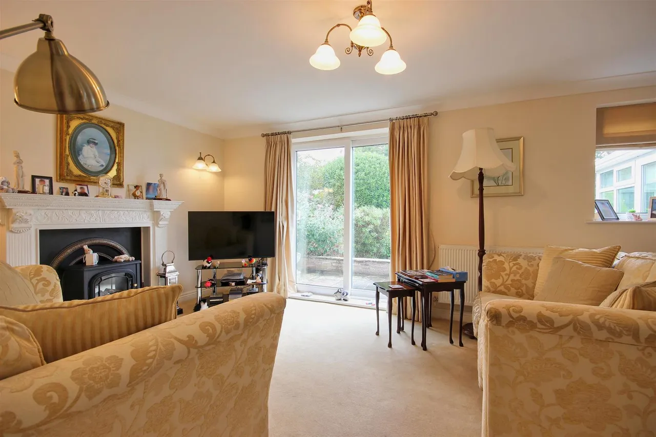Ashcourt Drive, Hornsea, photo 2