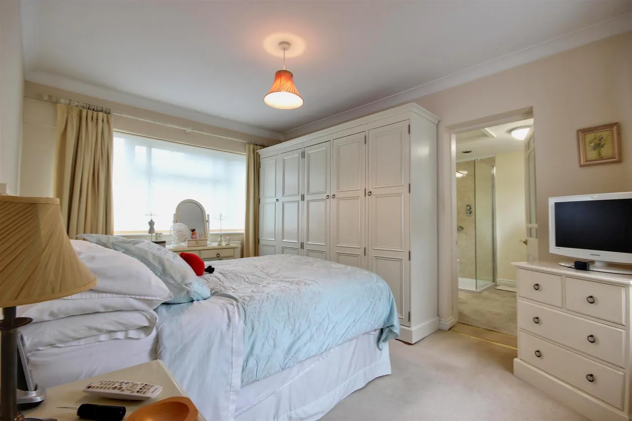 Ashcourt Drive, Hornsea, photo 18