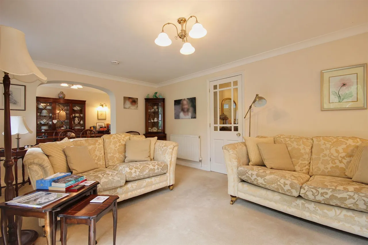 Ashcourt Drive, Hornsea, photo 14