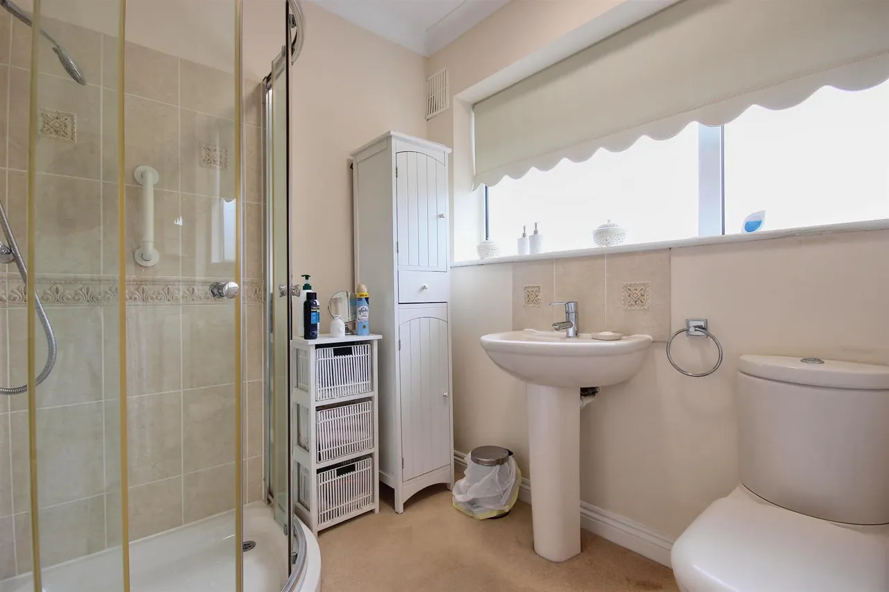 Ashcourt Drive, Hornsea, photo 23