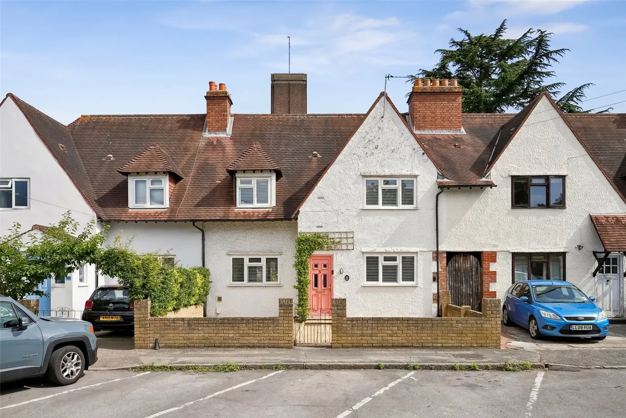 Mays Road, Teddington, TW11 0SQ, photo 2