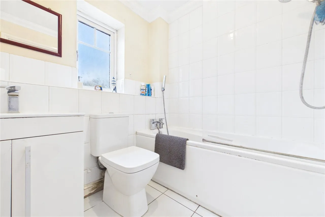 Swan Drive, Aldermaston, RG7, photo 13
