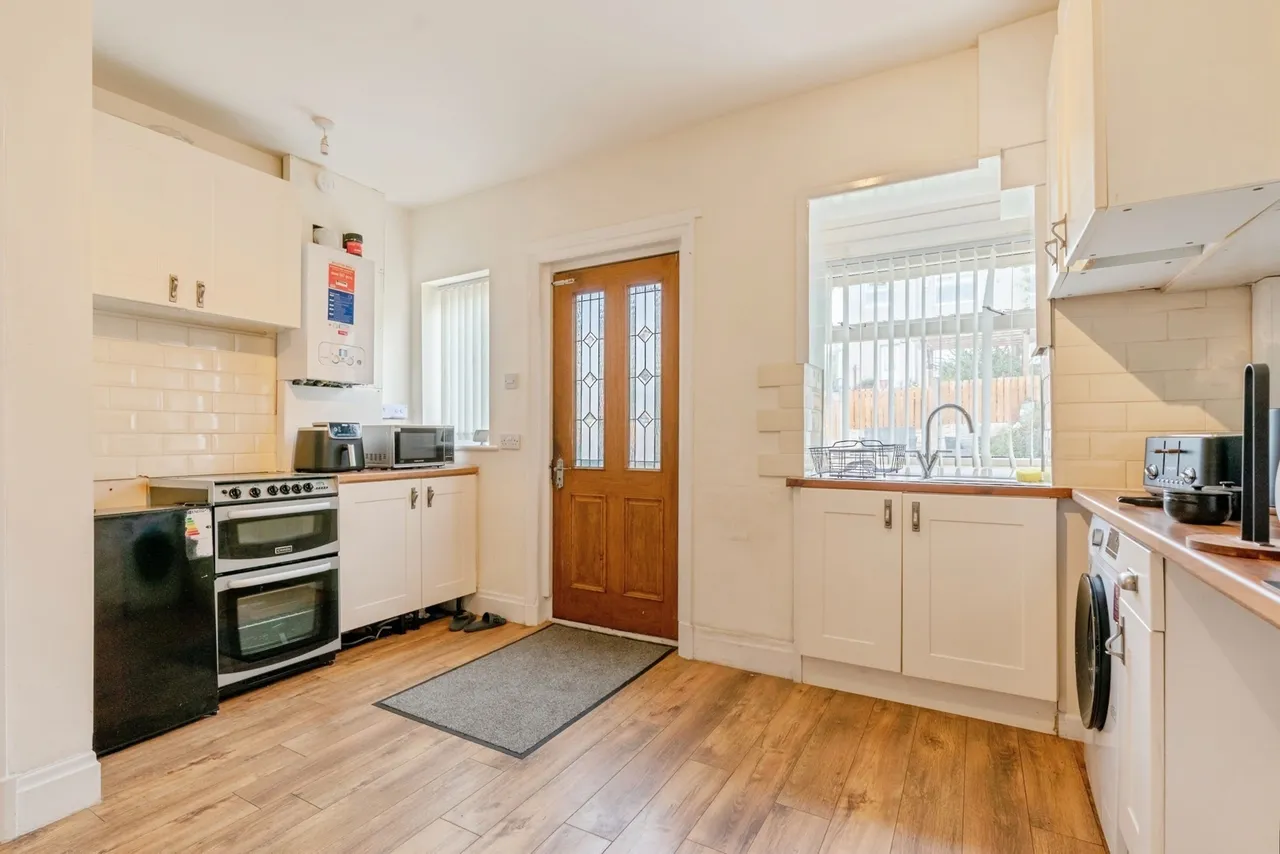 Harrogate Crescent, Burnley, BB10, photo 4