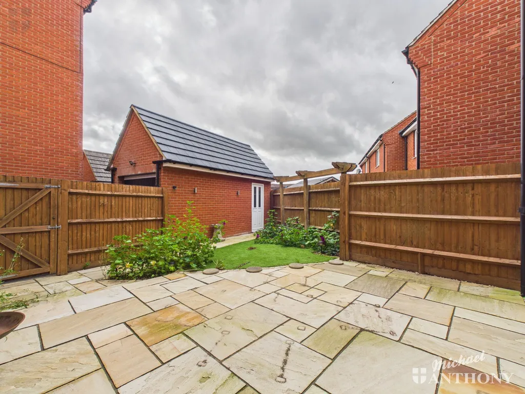The Warren, Aylesbury, HP18, photo 3