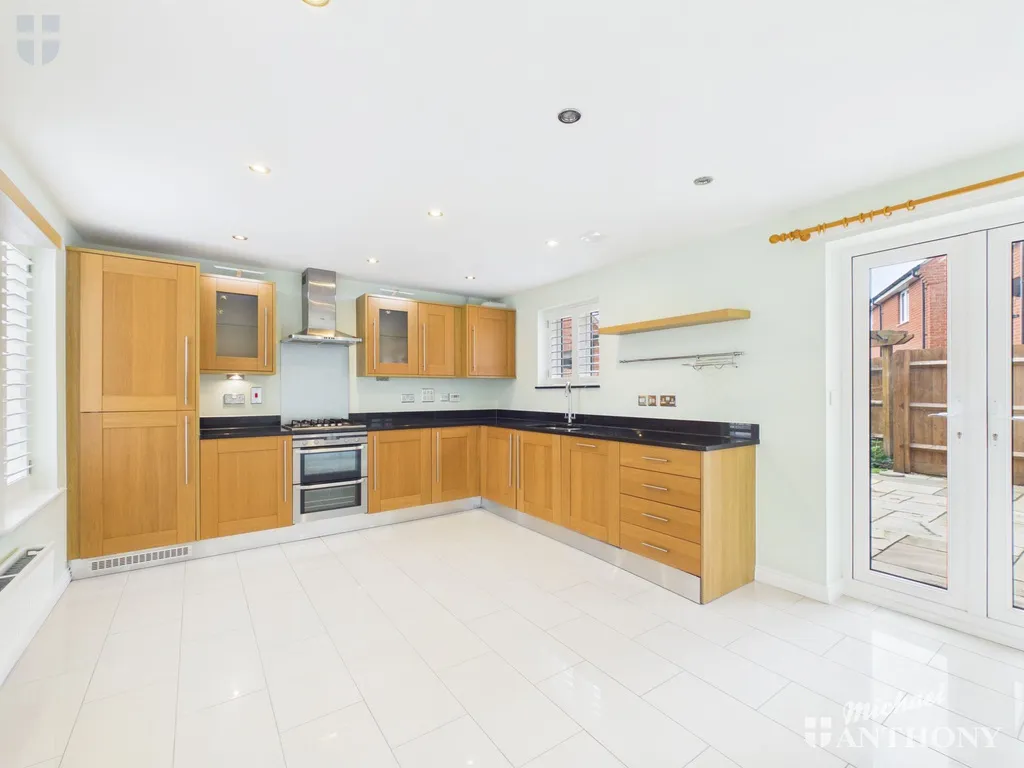 The Warren, Aylesbury, HP18, photo 11