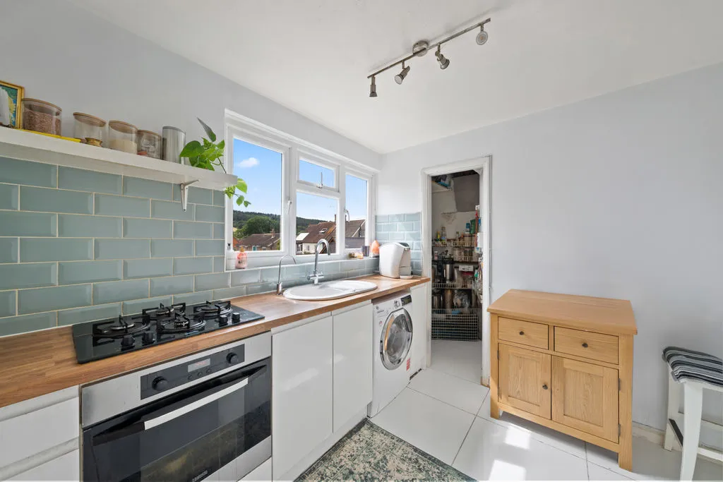 Horsham Road Holmwood, Dorking RH5 4NE, photo 5