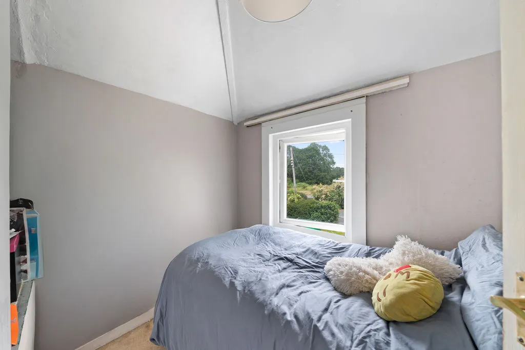 Horsham Road Holmwood, Dorking RH5 4NE, photo 11