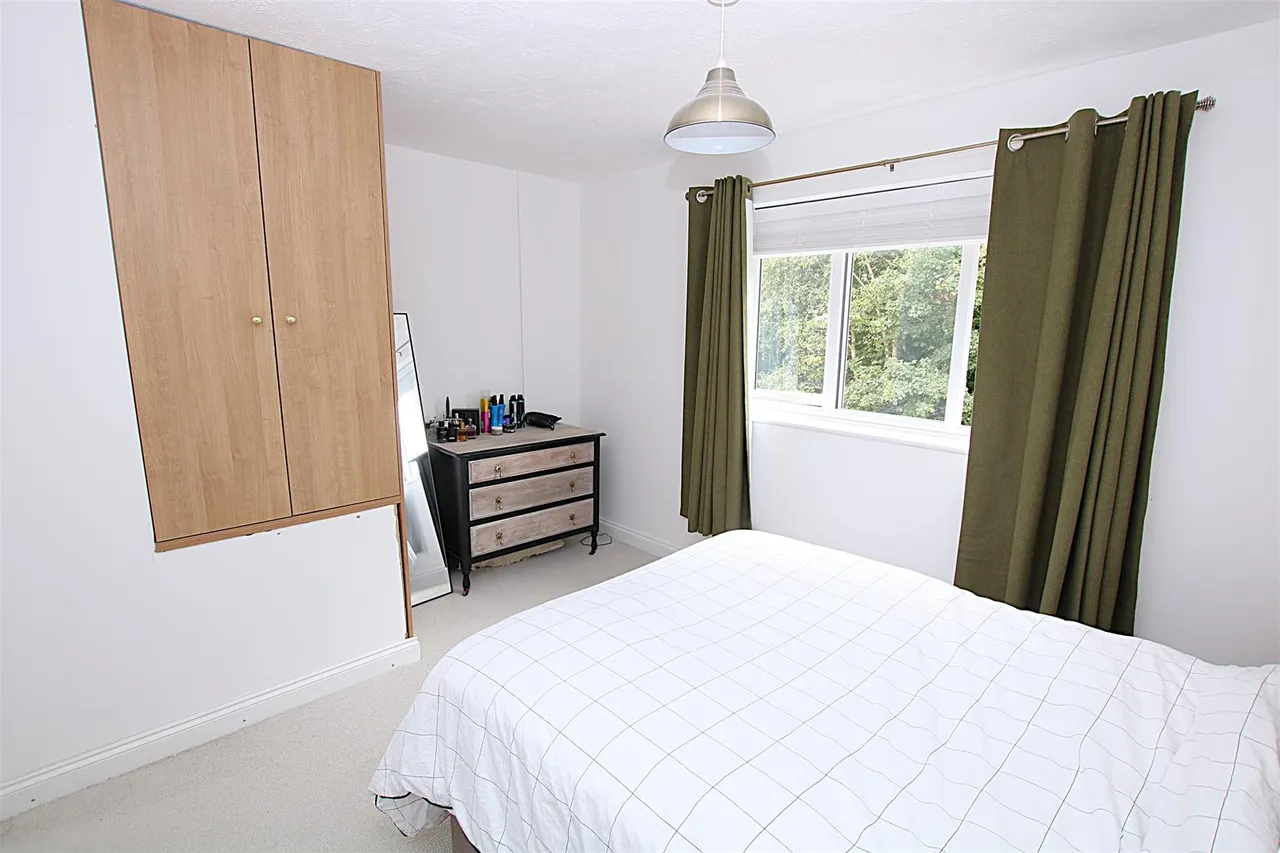 Shard Close, East Hunsbury, photo 8