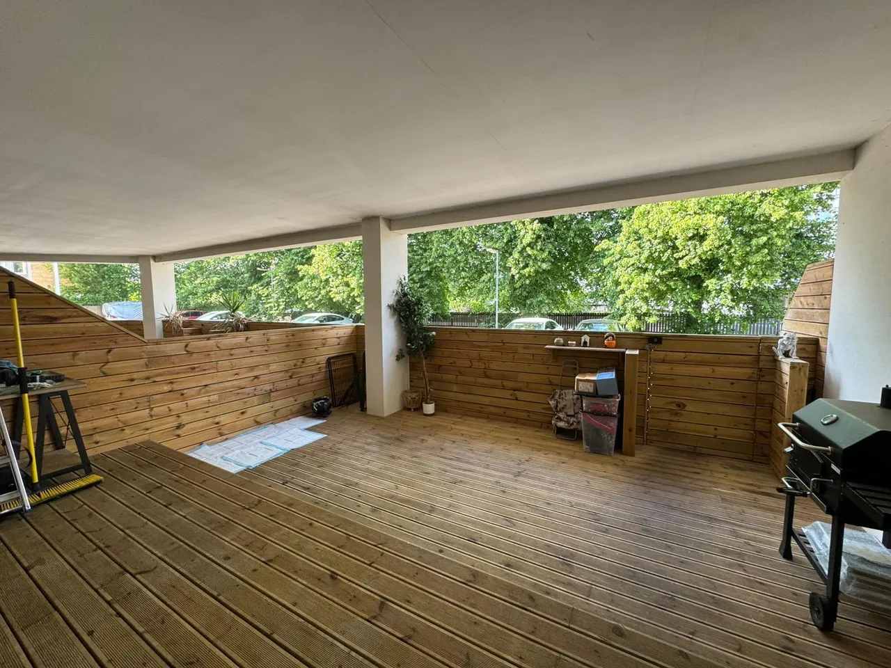 Crawley, RH10, photo 2