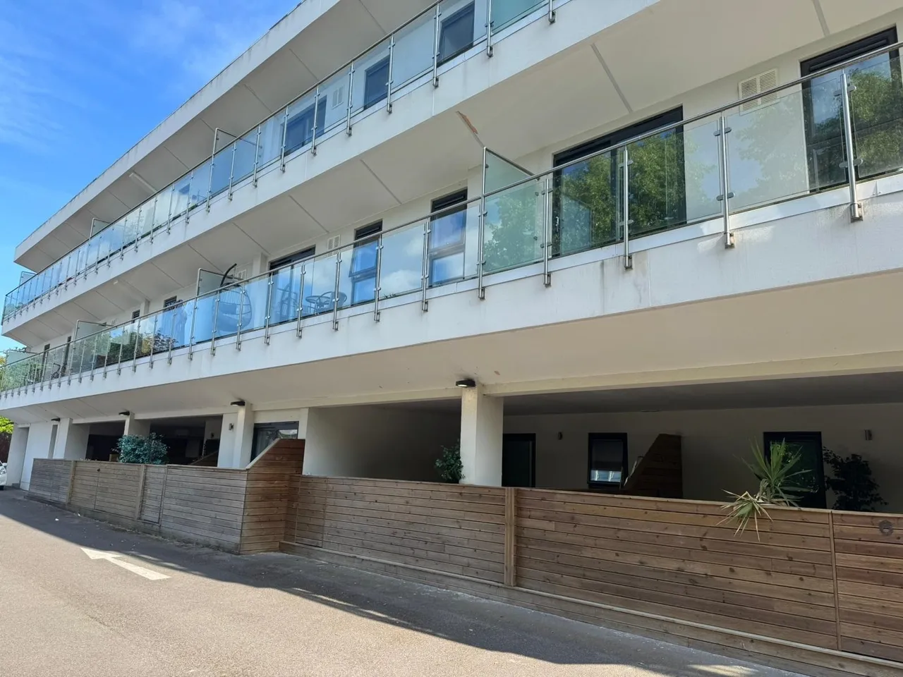 1 bed flat to rent, Crawley, RH10
