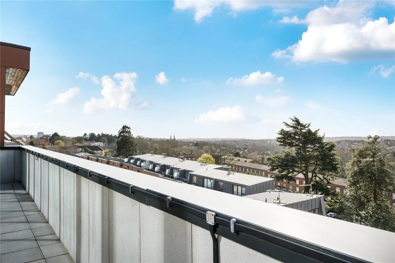 Highbrook House, 49 Quayle Crescent, London, Greater London, N20 0DY, photo 16