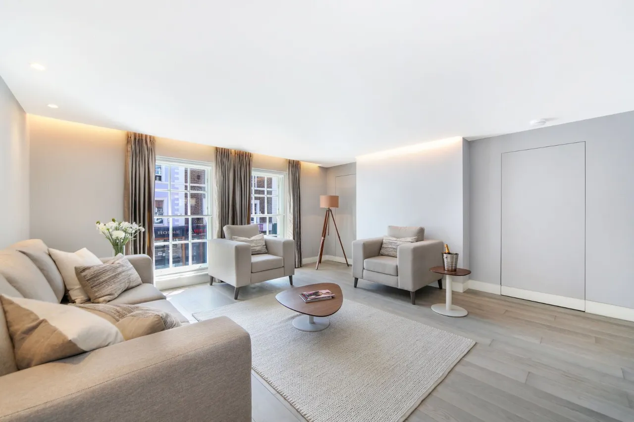3 bed flat to rent, Kings Road, London, SW3