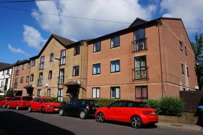 2 bed flat for sale, Court Road, Southampton, SO15