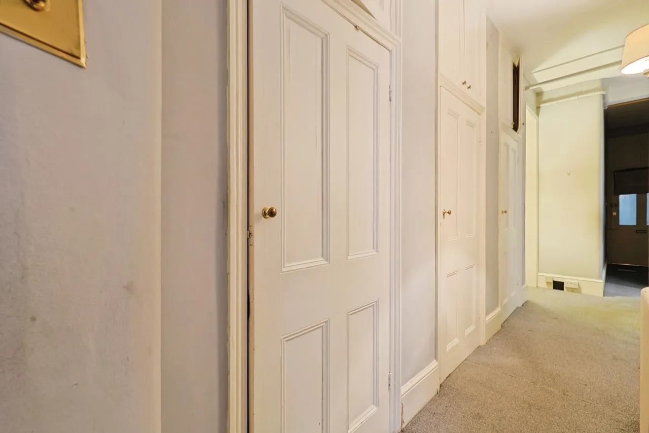 Prince of Wales Drive, London, SW11, photo 15
