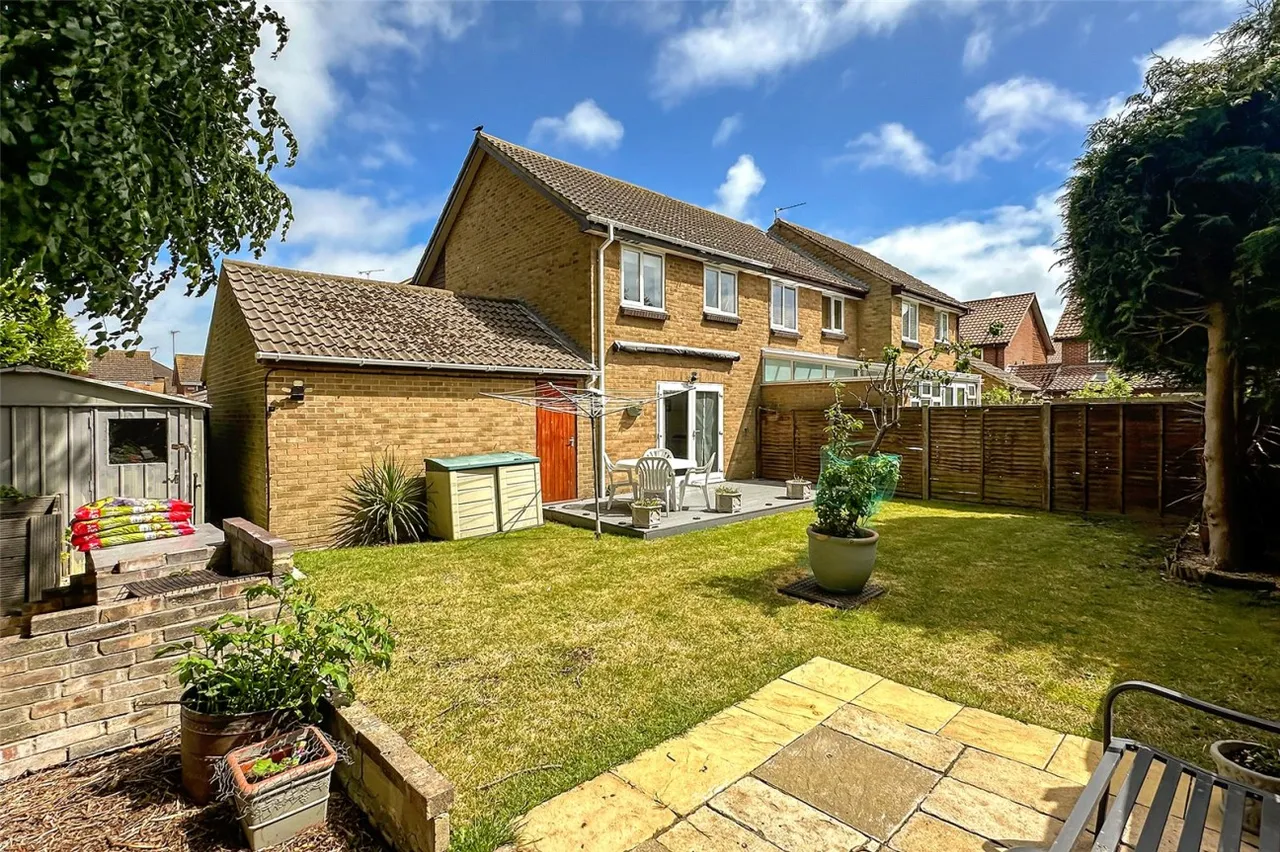 2 bed property for sale, Rustington, Littlehampton, BN16