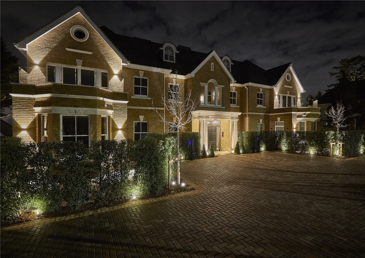 Camlet Way, Hadley Wood, Hertfordshire, EN4 0NX, photo 9